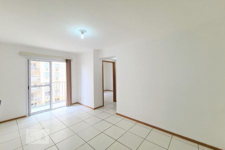Sala de apartamento para alugar com 2 quartos, 50m² em Todos Os Santos, Rio de Janeiro