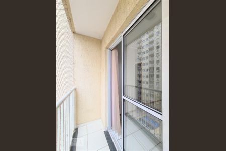 Varanda de apartamento para alugar com 2 quartos, 50m² em Todos Os Santos, Rio de Janeiro