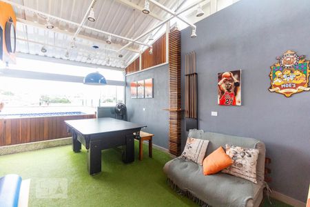 Casa de condomínio à venda com 210m², 4 quartos e 2 vagasTerraço