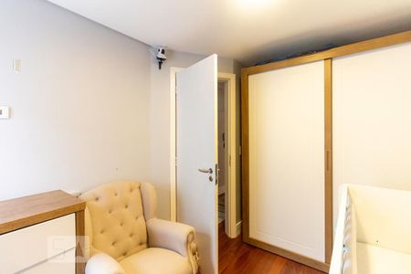 Casa de condomínio à venda com 210m², 4 quartos e 2 vagasQuarto 2