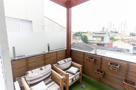 Casa de condomínio à venda com 210m², 4 quartos e 2 vagasVaranda da Suíte