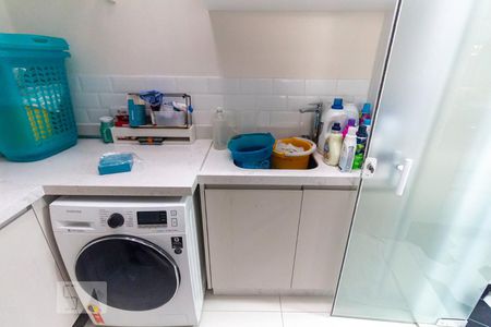 Casa de condomínio à venda com 210m², 4 quartos e 2 vagasÁrea de Serviço