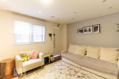 Sala de estar de casa de condomínio à venda com 4 quartos, 210m² em Vila Moinho Velho, São Paulo