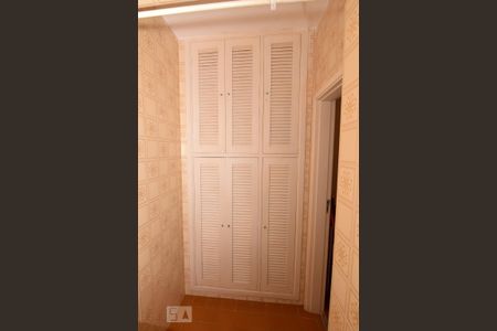 Apartamento para alugar com 158m², 4 quartos e 1 vagaÁrea de Serviço