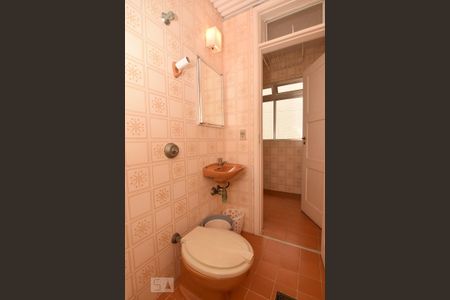 Apartamento para alugar com 158m², 4 quartos e 1 vagaBanheiro de Serviço