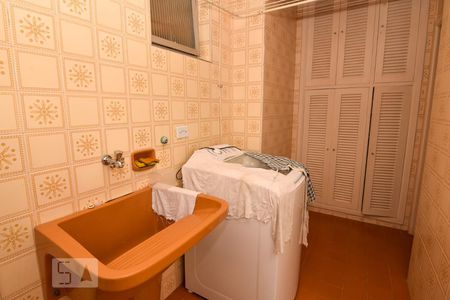 Apartamento para alugar com 158m², 4 quartos e 1 vagaÁrea de Serviço