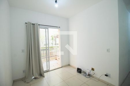 Apartamento para alugar com 65m², 3 quartos e 1 vaga Apartamento para alugar com 65m², 3 quartos e 1 vagaSala