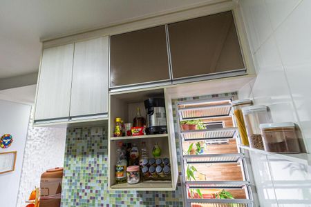 Apartamento à venda com 55m², 1 quarto e 1 vagaCozinha - Armários