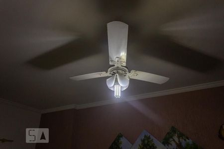 Detalhe sala de apartamento para alugar com 1 quarto, 50m² em Tupi, Praia Grande