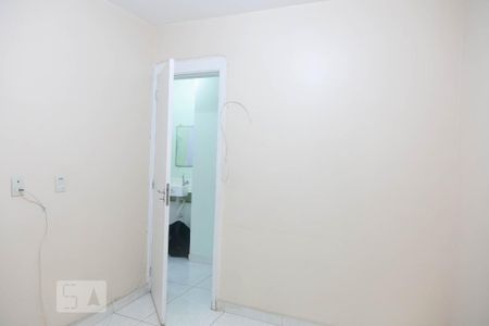 Quarto 1 de apartamento para alugar com 2 quartos, 52m² em Jardim Santo Antônio, São Paulo