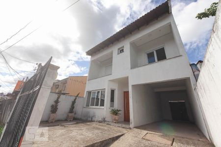 Casa à venda com 176m², 3 quartos e 3 vagas Casa à venda com 176m², 3 quartos e 3 vagasFachada do Prédio