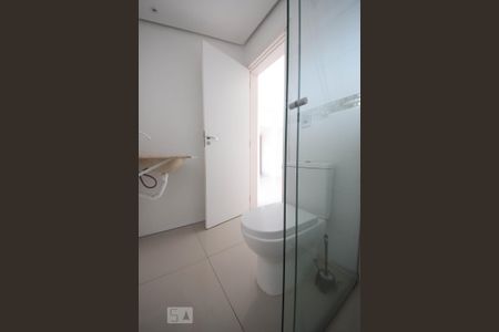 Casa à venda com 176m², 3 quartos e 3 vagas Casa à venda com 176m², 3 quartos e 3 vagasBanheiro