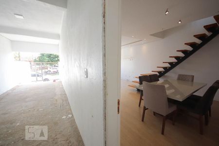 Casa à venda com 176m², 3 quartos e 3 vagas Casa à venda com 176m², 3 quartos e 3 vagasgaragem
