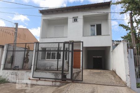 Casa à venda com 176m², 3 quartos e 3 vagas Casa à venda com 176m², 3 quartos e 3 vagasFachada do Prédio