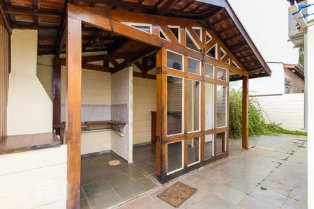 Casa à venda com 498m², 3 quartos e 4 vagasQuintal