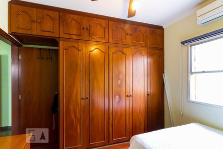 Casa à venda com 498m², 3 quartos e 4 vagasQuarto 2