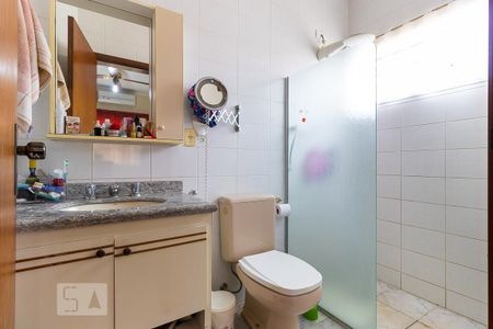 Casa à venda com 498m², 3 quartos e 4 vagasBanheiro da suíte