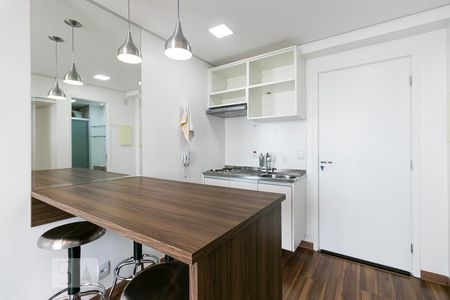 Sala / Cozinha de kitnet/studio para alugar com 1 quarto, 34m² em Catumbi, São Paulo
