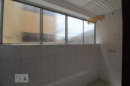 Apartamento para alugar com 70m², 2 quartos e 1 vagaÁrea serviço 