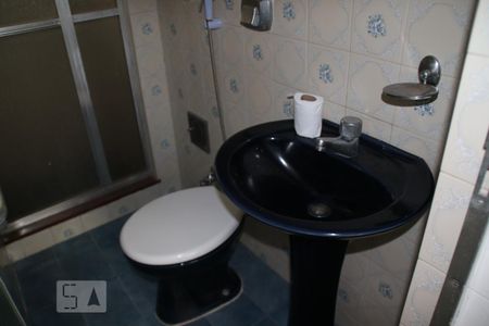 Banheiro de apartamento para alugar com 2 quartos, 50m² em Freguesia (jacarepaguá), Rio de Janeiro