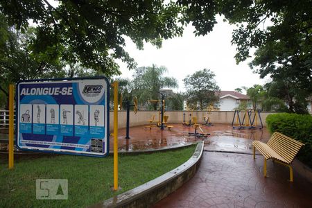 Casa de condomínio para alugar com 160m², 3 quartos e 2 vagasÁrea comum - academia externa