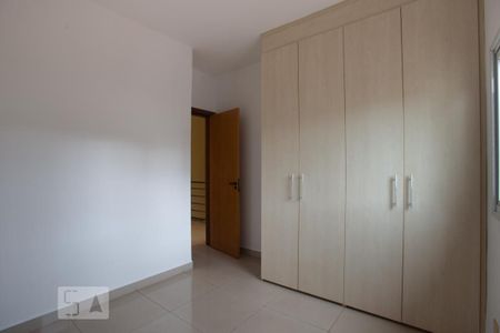 Casa de condomínio para alugar com 160m², 3 quartos e 2 vagasQuarto 2