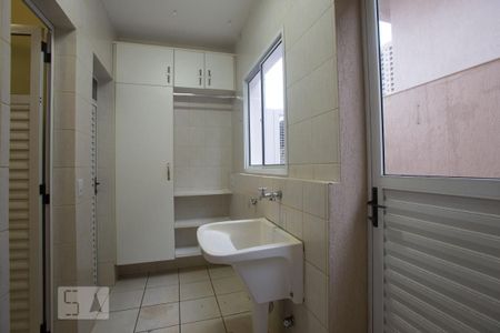 Casa de condomínio para alugar com 160m², 3 quartos e 2 vagasÁrea de serviço