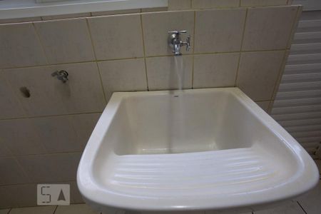 Casa de condomínio para alugar com 160m², 3 quartos e 2 vagasÁrea de serviço - tanque