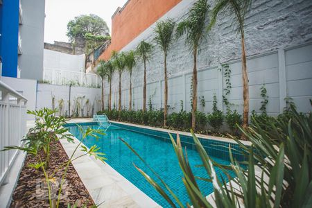 Apartamento à venda com 35m², 2 quartos e sem vagaÁrea comum - Piscina