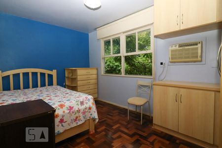 Quarto 1 de apartamento para alugar com 2 quartos, 74m² em Petrópolis, Porto Alegre