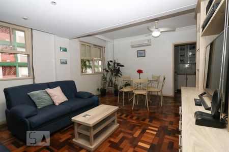 Sala de apartamento para alugar com 2 quartos, 74m² em Petrópolis, Porto Alegre
