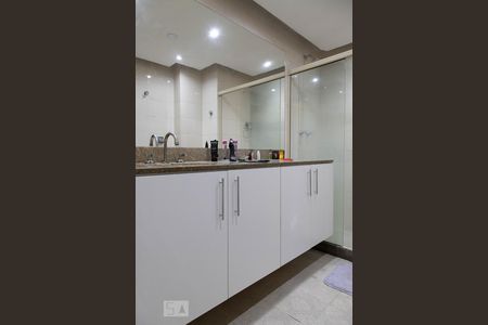 Apartamento à venda com 150m², 4 quartos e 2 vagasBanheiro social