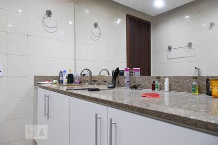 Apartamento à venda com 150m², 4 quartos e 2 vagasBanheiro social