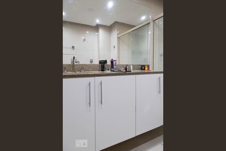 Apartamento à venda com 150m², 4 quartos e 2 vagasBanheiro social