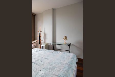 Apartamento à venda com 150m², 4 quartos e 2 vagasQuarto 2