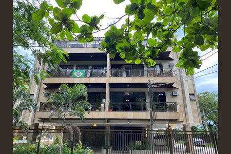 Apartamento à venda com 150m², 4 quartos e 2 vagasFachada