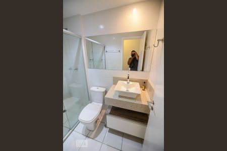 Apartamento à venda com 60m², 2 quartos e 1 vaga Apartamento à venda com 60m², 2 quartos e 1 vagaBanheiro Social