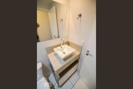 Apartamento à venda com 60m², 2 quartos e 1 vaga Apartamento à venda com 60m², 2 quartos e 1 vagaBanheiro Social