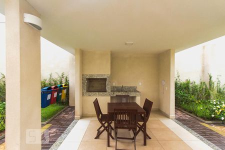 Apartamento para alugar com 33m², 2 quartos e sem vagaÁrea comum - Churrasqueira