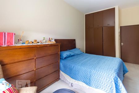 Apartamento à venda com 157m², 4 quartos e 1 vagaQuarto 2