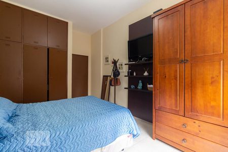 Apartamento à venda com 157m², 4 quartos e 1 vagaQuarto 2