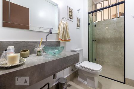 Apartamento à venda com 157m², 4 quartos e 1 vagaBanheiro da suíte