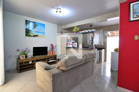 Casa à venda com 180m², 3 quartos e 6 vagasSala (fundos)