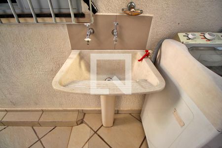 Casa à venda com 180m², 3 quartos e 6 vagasÁrea de Serviço