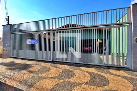 Casa à venda com 180m², 3 quartos e 6 vagasFachada