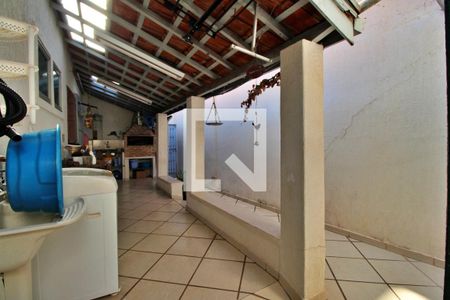 Casa à venda com 180m², 3 quartos e 6 vagasÁrea gourmet