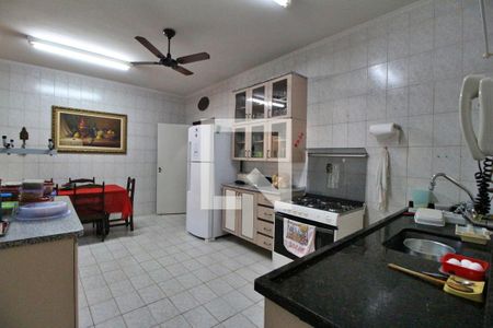 Casa à venda com 180m², 3 quartos e 6 vagasCozinha