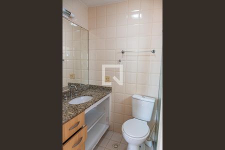 Apartamento à venda com 79m², 3 quartos e 2 vagasBanheiro da suíte