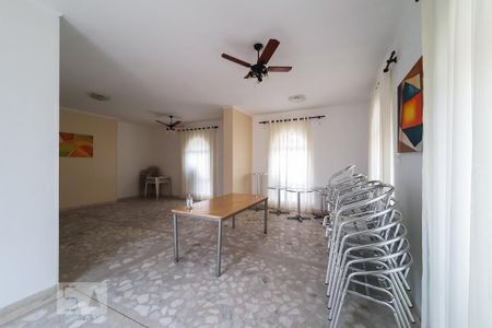 Apartamento para alugar com 49m², 2 quartos e 1 vagaÁrea comum - Salão de festas
