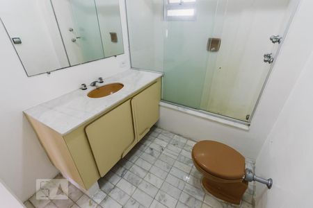 Apartamento para alugar com 140m², 3 quartos e 1 vaga Apartamento para alugar com 140m², 3 quartos e 1 vagaBanheiro 2